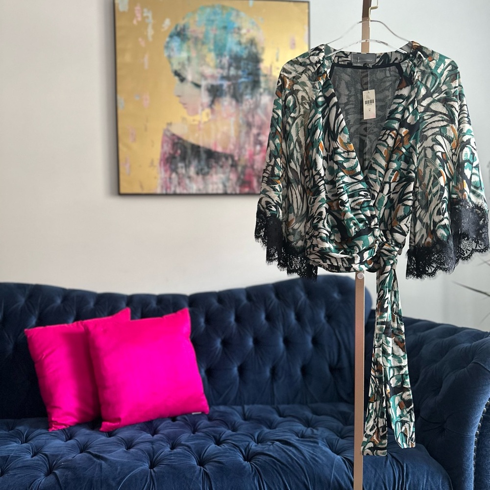 Anthropologie Green and Black Patterned Wrap with Lace